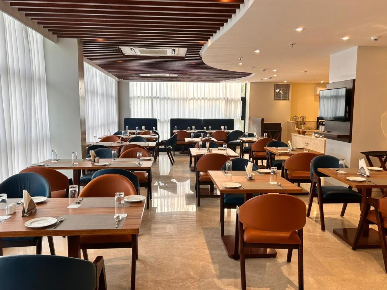 Best Western Maharani Bagh New Delhi Exteriör bild