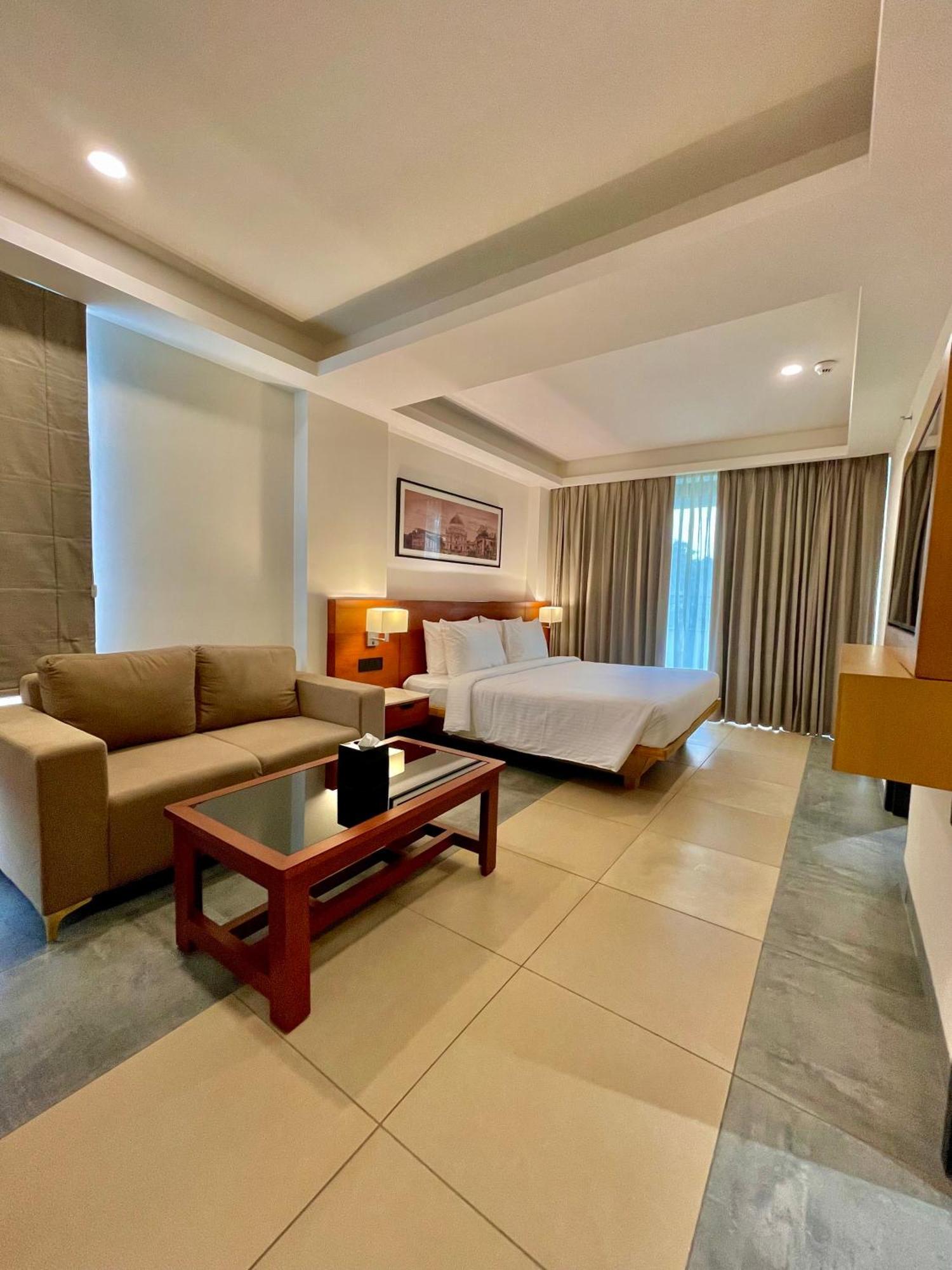 Best Western Maharani Bagh New Delhi Exteriör bild